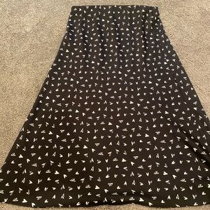 Black midi skirt with white heart decal